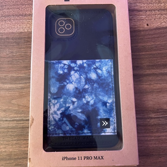 Thred up wallet phone case - Picture 2 of 3